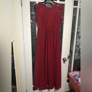 Elegant Red Lace Evening Gown Size XXL